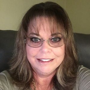 Meet your Posher, Debbie